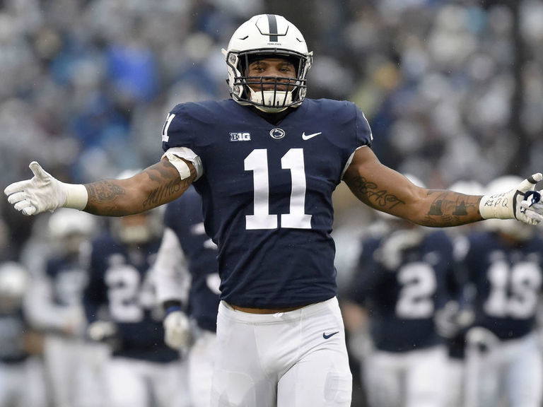 Micah Parsons of the Dallas Cowboys celebrates after a sack during News  Photo - Getty Images