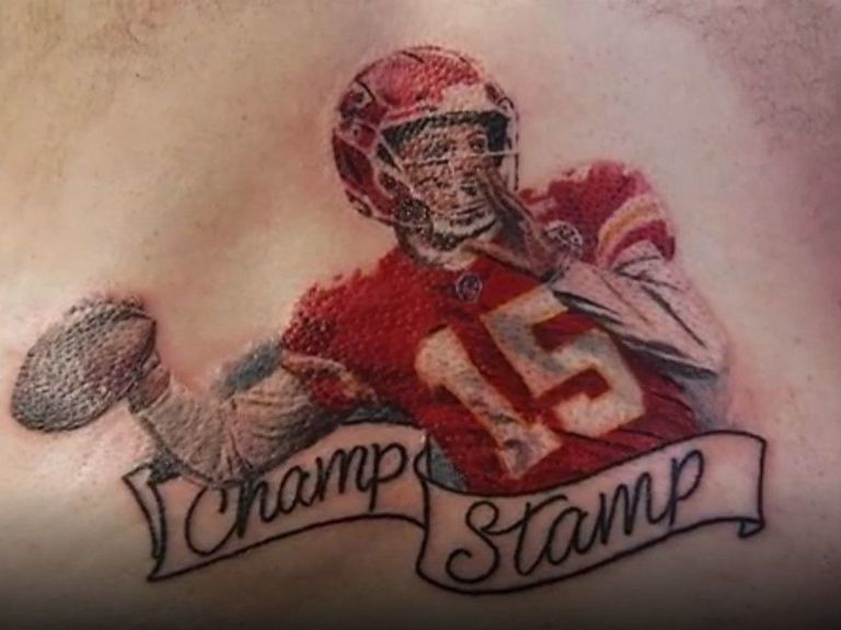 Lions fan gets tattoo fit for a Detroit NFC North divisional championship