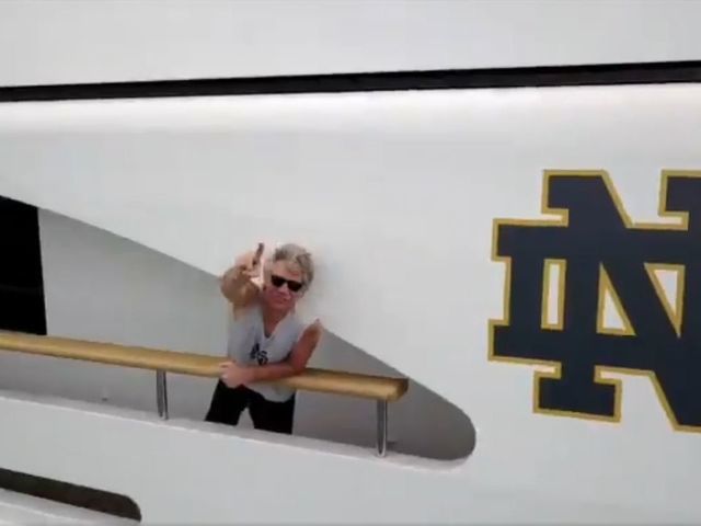 Bon Jovi cheers on Notre Dame from Fighting Irish-themed yacht