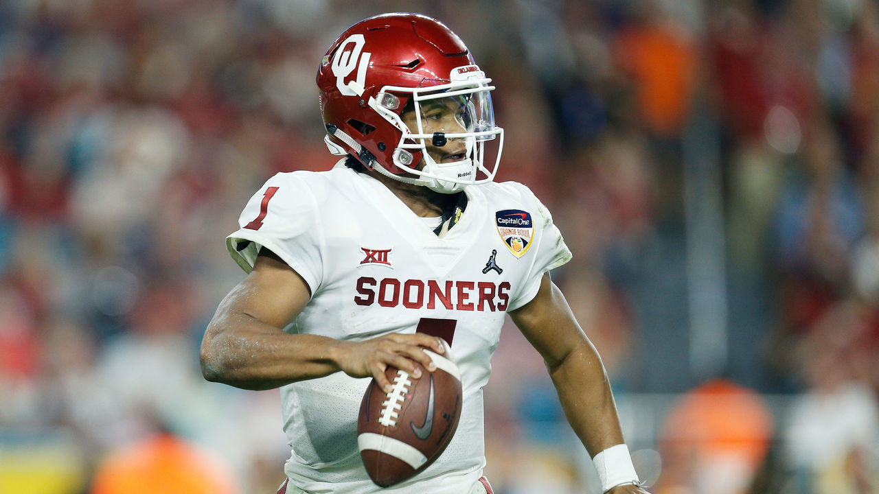 MIAMI, FL - DECEMBER 29: Kyler Murray #1 of the Oklahoma Sooners carries the ball in the third quarter during the College Football Playoff Semifinal against the Alabama Crimson Tide at the Capital One Orange Bowl at Hard Rock Stadium on December 29, 2018 in Miami, Florida.