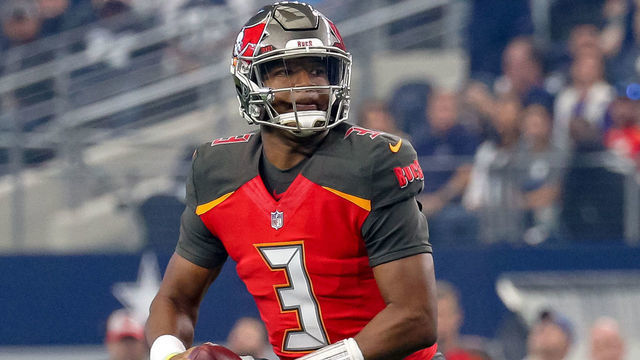 ARLINGTON, TX - DECEMBER 23: Tampa Bay Buccaneers Quarterback Jameis Winston (3) scrambles during the game between the Dallas Cowboys and Tampa Bay Buccaneers on December 23, 2018 at AT&T Stadium in Arlington, TX.