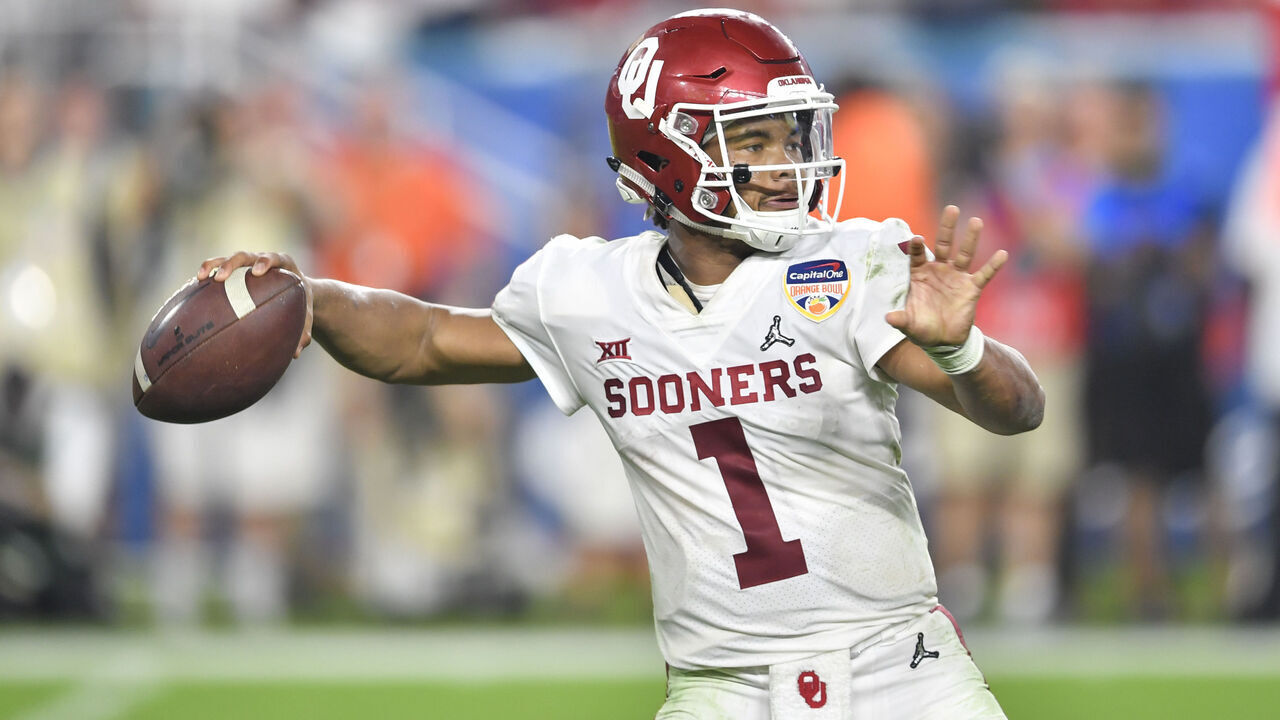MIAMI GARDENS, FL - DECEMBER 29: Oklahoma quarterback Kyler Murray (1) throws a pass during the second half of the CFP Semifinal at the Orange Bowl between Alabama Crimson Tide and the Oklahoma Sooners on December 29, 2018, at Hard Rock Stadium in Miami Gardens, FL.