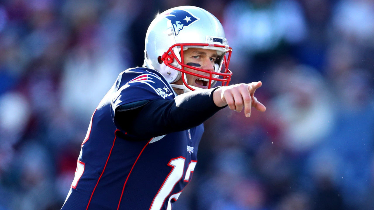 FOXBOROUGH, MASSACHUSETTS - DECEMBER 30: Tom Brady #12 of the New England Patriots reacts during the first quarter of a game against the New York Jets at Gillette Stadium on December 30, 2018 in Foxborough, Massachusetts.