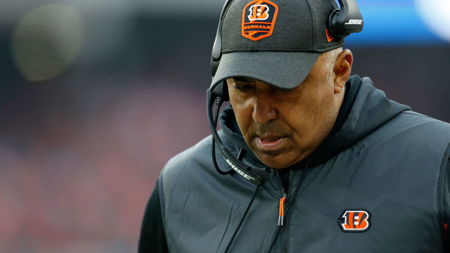 CLEVELAND, OH - DECEMBER 23: Head coach Marvin Lewis of the Cincinnati Bengals walks on the sideline during the game against the Cleveland Browns at FirstEnergy Stadium on December 23, 2018 in Cleveland, Ohio.