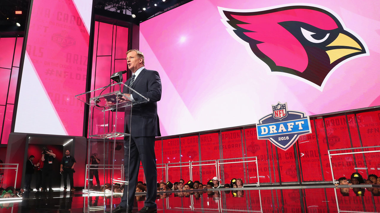 ARLINGTON, TX - APRIL 26: NFL Commissioner Roger Goodell announces a pick by the Arizona Cardinals during the first round of the 2018 NFL Draft at AT&T Stadium on April 26, 2018 in Arlington, Texas.