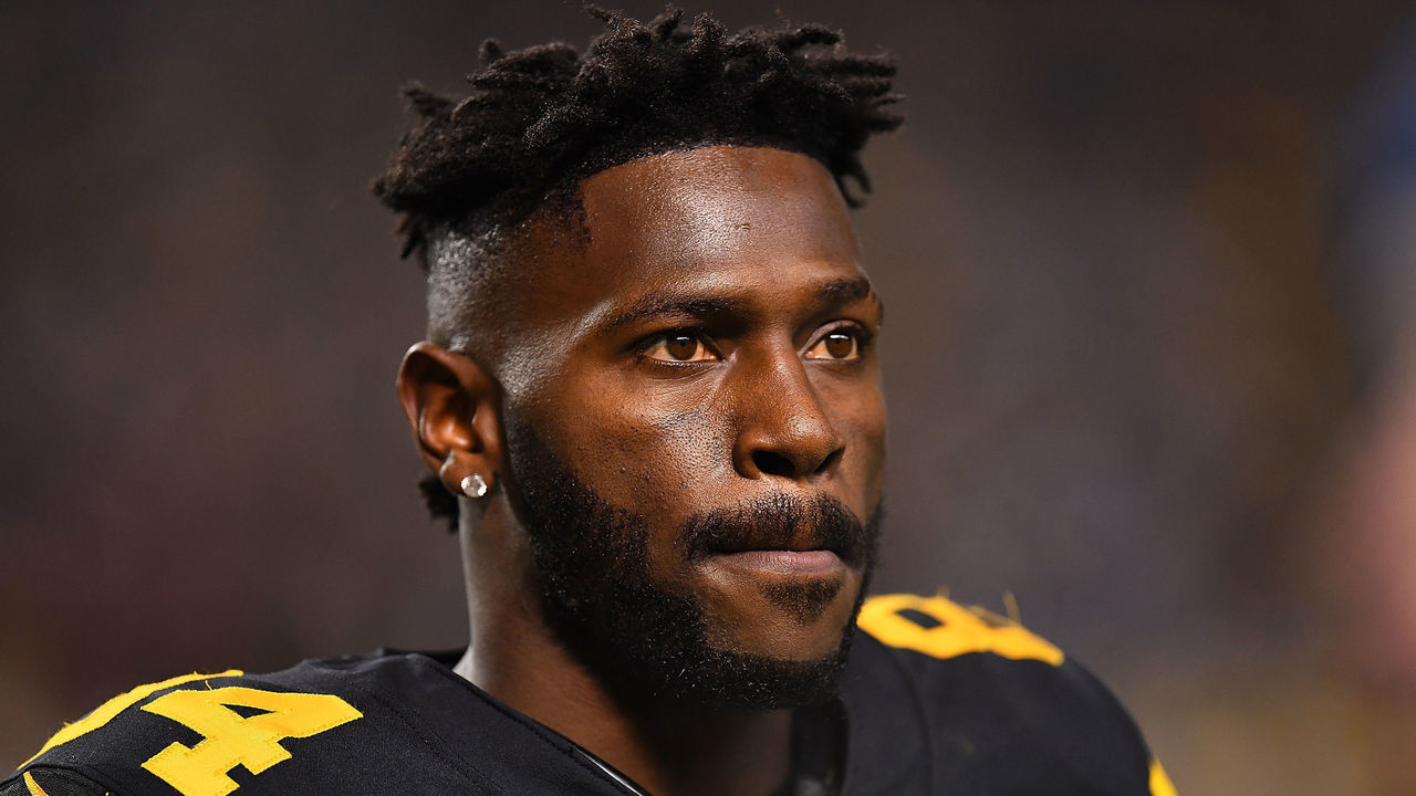 PITTSBURGH, PA - DECEMBER 16: Antonio Brown #84 of the Pittsburgh Steelers looks on during the game against the New England Patriots at Heinz Field on December 16, 2018 in Pittsburgh, Pennsylvania.