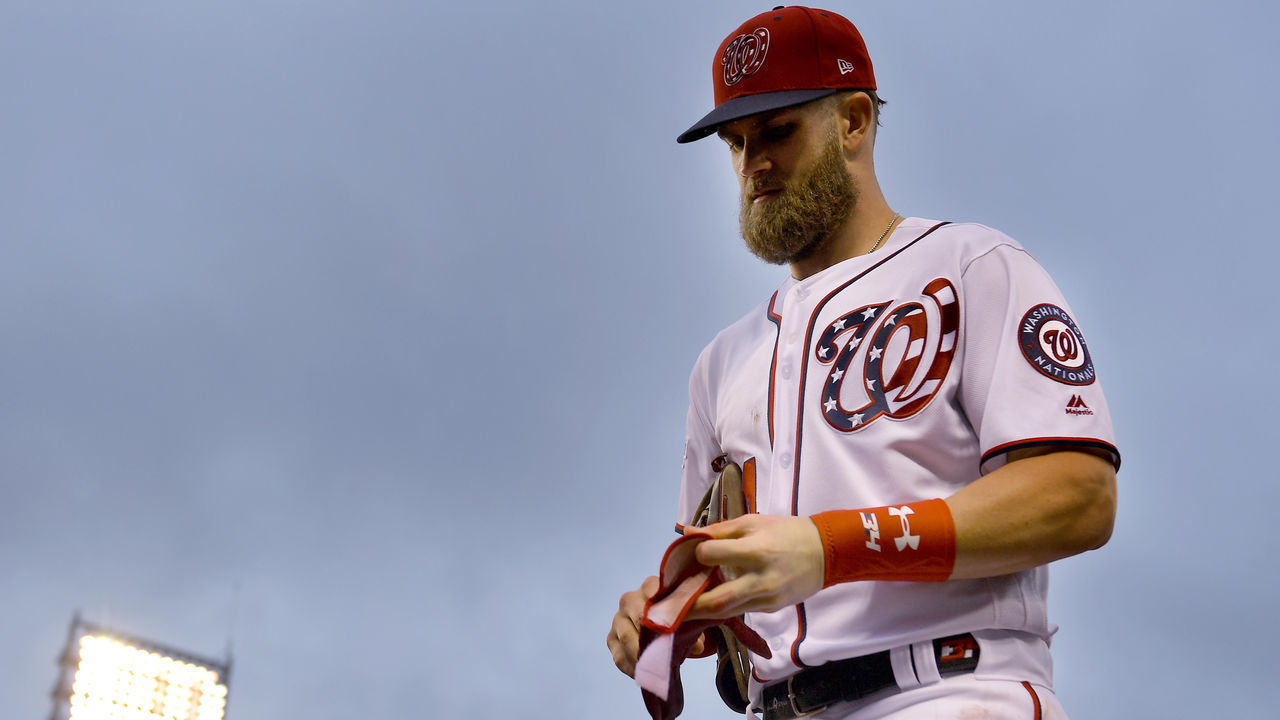 WASHINGTON, DC - SEPTEMBER 23: Washington Nationals center fielder Bryce Harper (34) heads to the dugout in the game against the New York Mets at Nationals Park September 23, 2018 in Washington, DC. The Washington Nationals lost to the New York Mets 8-6 in the last home stand of the season.