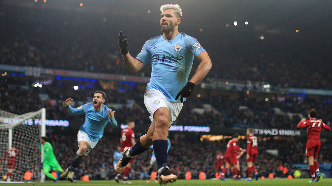 MANCHESTER, ENGLAND - JANUARY 03: Sergio Aguero of Manchester City celebrates after scoring his team's first goal during the Premier League match between Manchester City and Liverpool FC at the Etihad Stadium on January 3, 2019 in Manchester, United Kingdom.