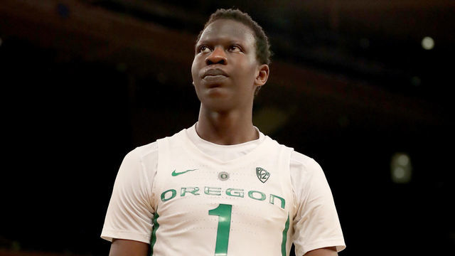 NEW YORK, NEW YORK - NOVEMBER 16: Bol Bol #1 of the Oregon Ducks reacts to a call in the second half against the Syracuse Orange during the 2K Empire Classic at Madison Square Garden on November 16, 2018 in New York City.The Oregon Ducks defeated the Syracuse Orange 80-65.
