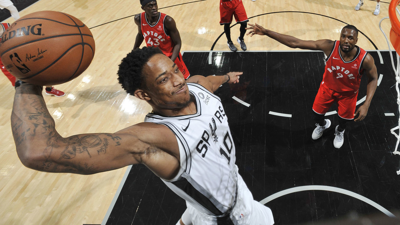 SAN ANTONIO, TX - JANUARY 3: DeMar DeRozan #10 of the San Antonio Spurs dunks the ball against the Toronto Raptors on January 3, 2019 at the AT&T Center in San Antonio, Texas. Mandatory Copyright Notice: Copyright 2019 NBAE (Photos by Mark Sobhani/NBAE via Getty Images)