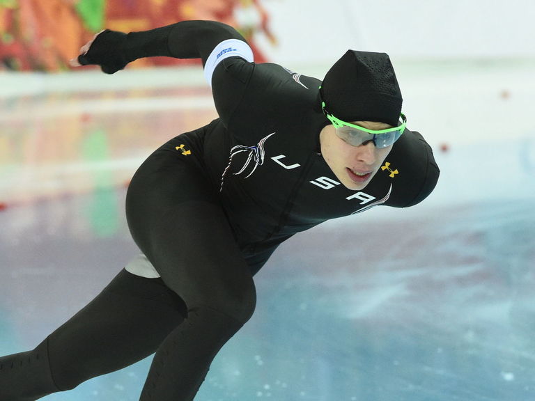 US speed skater Brian Hansen completes quest to meet every Blackhawks