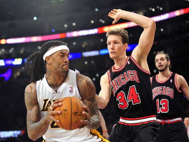 Report: Lakers, Nets discussing deal involving Jordan Hill