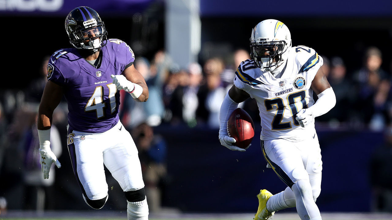 BALTIMORE, MARYLAND - JANUARY 06: Desmond King #20 of the Los Angeles Chargers returns the ball against the Baltimore Ravens during the first quarter in the AFC Wild Card Playoff game at M&T Bank Stadium on January 06, 2019 in Baltimore, Maryland.