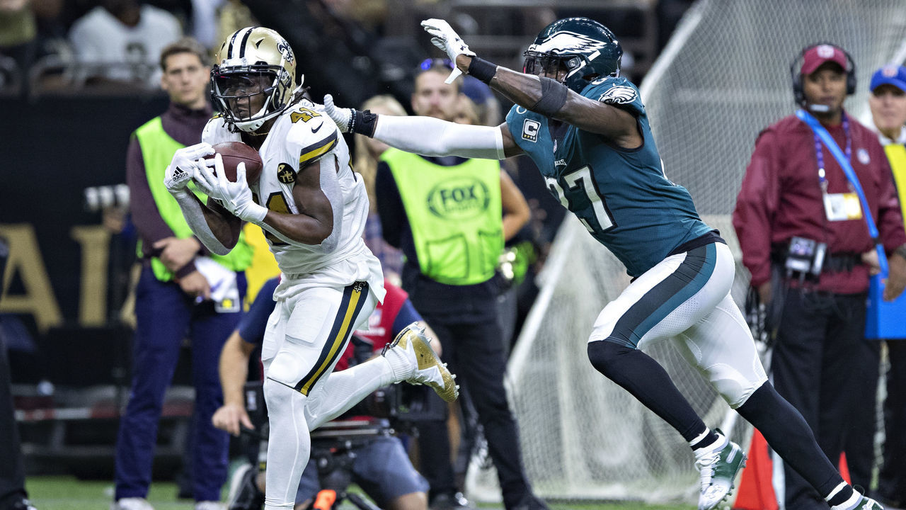 NEW ORLEANS, LA - NOVEMBER 18: Alvin Kamara #41 of the New Orleans Saints catches a pass for a touchdown over Malcolm Jenkins #27 of the Philadelphia Eagles at Mercedes-Benz Superdome on November 18, 2018 in New Orleans, Louisiana. The Saints defeated the Eagles 48-7.