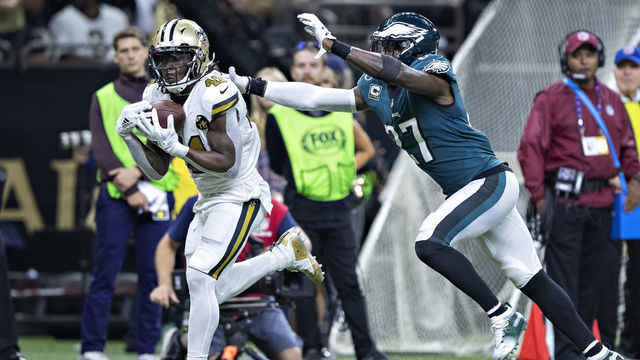 NEW ORLEANS, LA - NOVEMBER 18: Alvin Kamara #41 of the New Orleans Saints catches a pass for a touchdown over Malcolm Jenkins #27 of the Philadelphia Eagles at Mercedes-Benz Superdome on November 18, 2018 in New Orleans, Louisiana. The Saints defeated the Eagles 48-7.