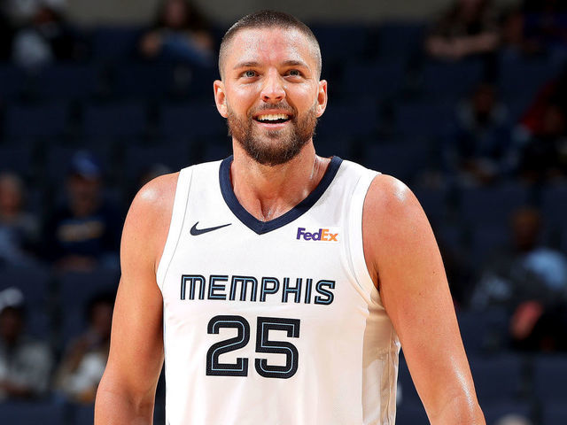 MEMPHIS, TN - OCTOBER 12: Chandler Parsons #25 of the Memphis Grizzlies smiles against the Houston Rockets during a pre-season game on October 12, 2018 at FedExForum in Memphis, Tennessee. Mandatory Copyright Notice: Copyright 2018 NBAE