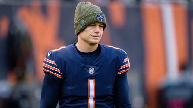 CHICAGO, IL - NOVEMBER 11: Chicago Bears place kicker Cody Parkey (1) looks on from the sidelines in the 4th quarter during an NFL football game between the Detroit Lions and the Chicago Bears on November 11, 2018, at Soldier Field in Chicago, IL.