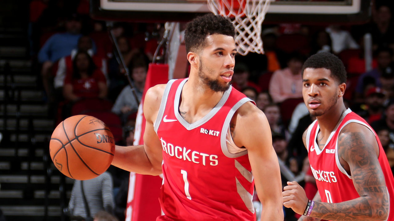HOUSTON, TX - DECEMBER 19: Michael Carter-Williams #1 of the Houston Rockets handles the ball during the game against the Washington Wizards on December 19, 2018 at the Toyota Center in Houston, Texas. Mandatory Copyright Notice: Copyright 2018 NBAE