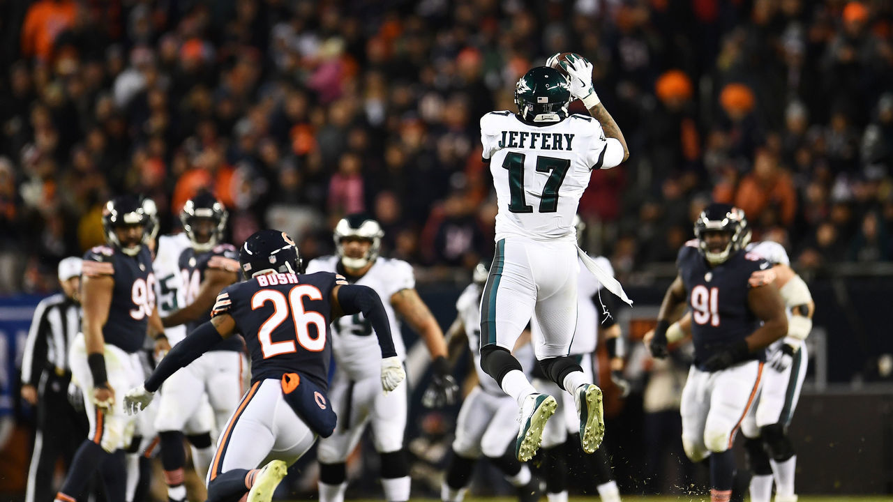 CHICAGO, ILLINOIS - JANUARY 06: Alshon Jeffery #17 of the Philadelphia Eagles completes a reception against the Chicago Bears in the fourth quarter of the NFC Wild Card Playoff game at Soldier Field on January 06, 2019 in Chicago, Illinois.