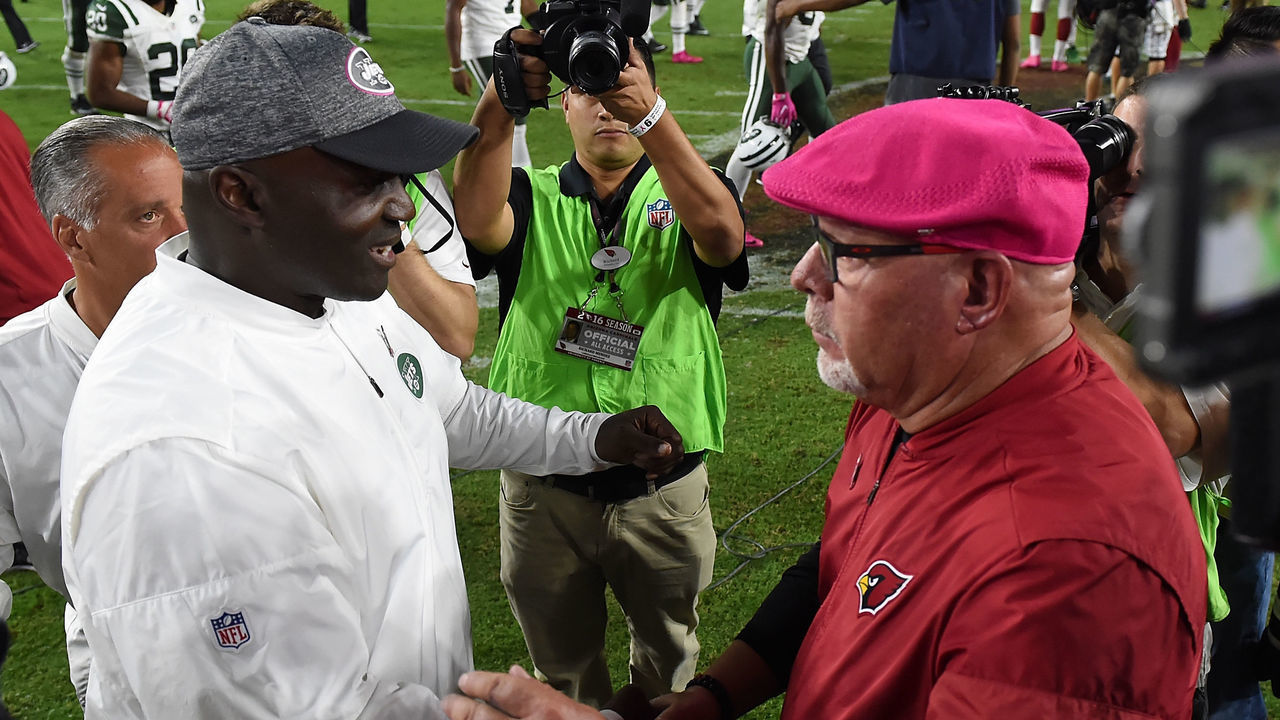 GLENDALE, AZ - OCTOBER 17: Head coaches Todd Bowles of the New York Jets and Bruce Arians of the Arizona Cardinals shakes hands after the NFL game at University of Phoenix Stadium on October 17, 2016 in Glendale, Arizona. The Cardinals defeated the Jets 28-3.