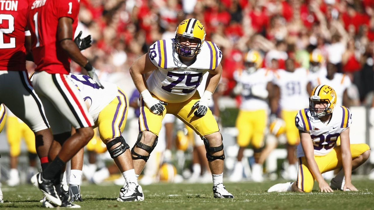 ATHENS, GA - OCTOBER 3: Matt Branch #79 of the LSU Tigers lines up to block against the Georgia Bulldogs at Sanford Stadium on October 3, 2009 in Athens, Georgia. LSU won 20-13.
