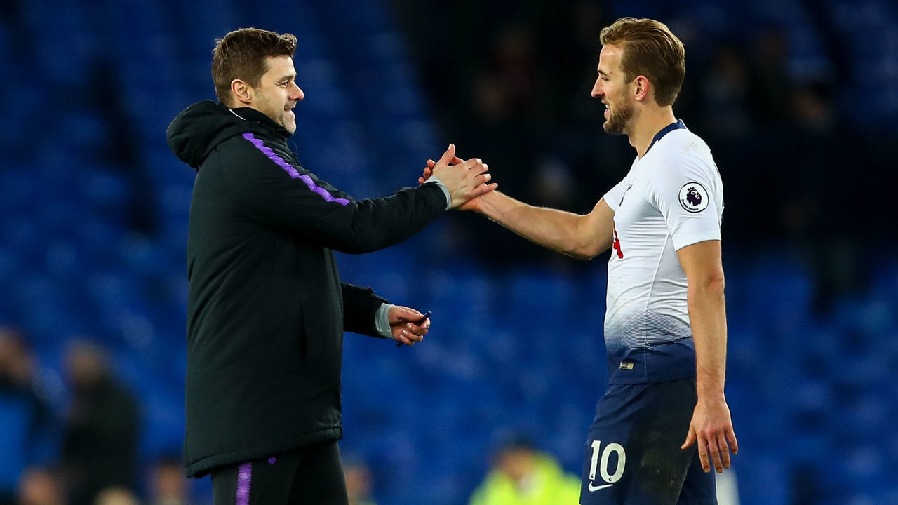 LIVERPOOL, ENGLAND - DECEMBER 23: Mauricio Pochettino head coach / manager of Tottenham Hotspur and Harry Kane of Tottenham Hotspur during the Premier League match between Everton FC and Tottenham Hotspur at Goodison Park on December 23, 2018 in Liverpool, United Kingdom.