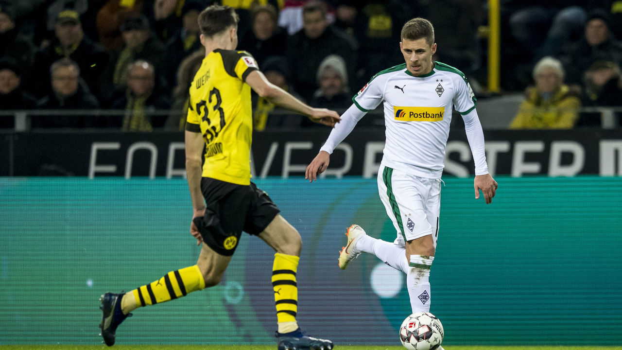 DORTMUND, GERMANY - DECEMBER 21: Thorgan Hazard of Borussia Moenchengladbach in action during the Bundesliga match between Borussia Dortmund and Borussia Moenchengladbach at Signal Iduna Park on December 21, 2018 in Dortmund, Germany.