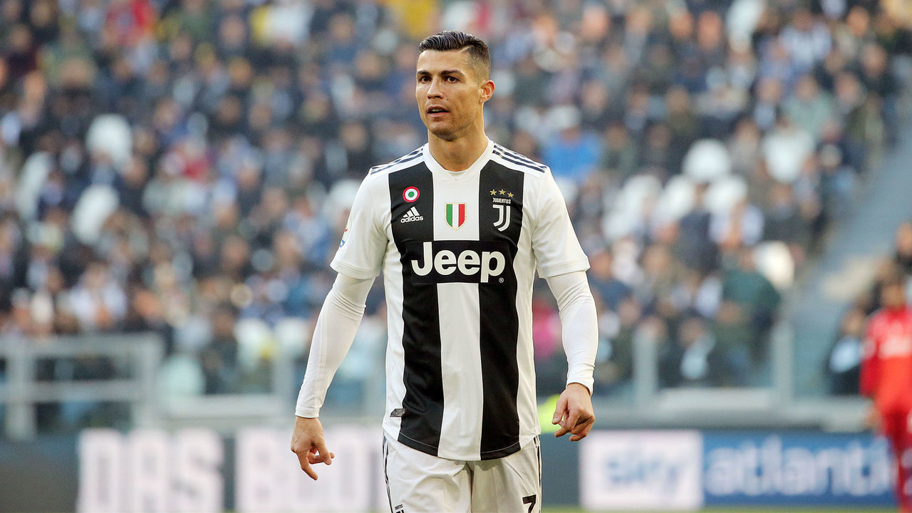 TURIN, ITALY - DECEMBER 29: Cristiano Ronaldo #7 of Juventus FC during the serie A match between Juventus FC and UC Sampdoria at Allianz Stadium on December 29, 2018 in Turin, Italy.