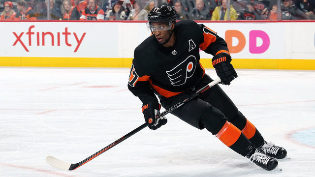 PHILADELPHIA, PA - JANUARY 05: Wayne Simmonds #17 of the Philadelphia Flyers skates against the Calgary Flames on January 5, 2019 at the Wells Fargo Center in Philadelphia, Pennsylvania.