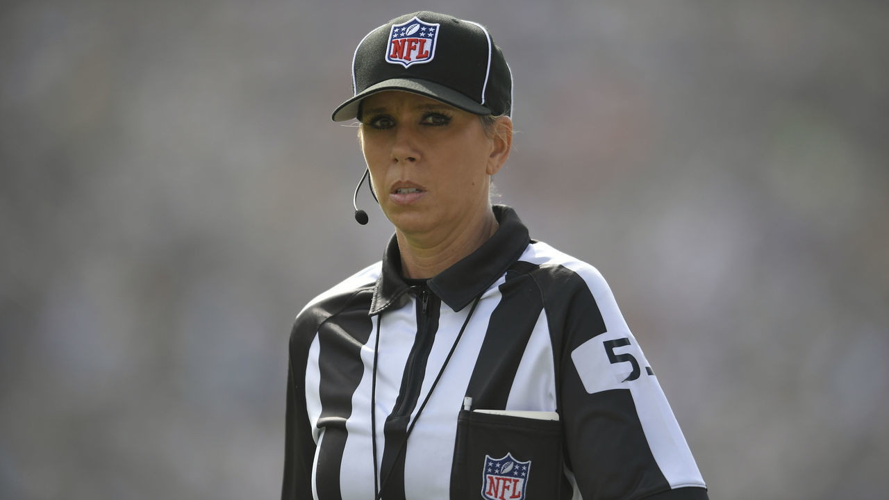 LOS ANGELES, CA - OCTOBER 28: Line judge Sarah Thomas #53 worked the game between the Los Angeles Rams and Green Bay Packers at Los Angeles Memorial Coliseum on October 28, 2018 in Los Angeles, California.