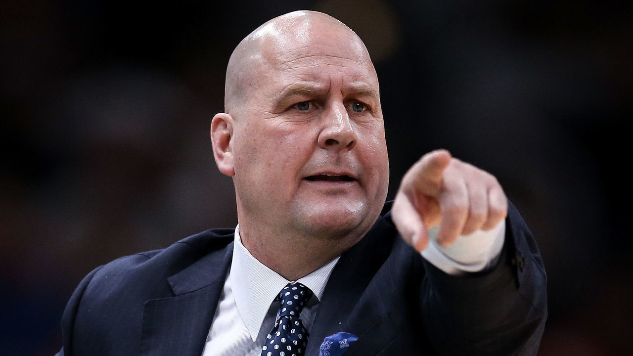 CHICAGO, ILLINOIS - JANUARY 04: Head coach Jim Boylen of the Chicago Bulls reacts in the second quarter against the Indiana Pacers at the United Center on January 04, 2019 in Chicago, Illinois.