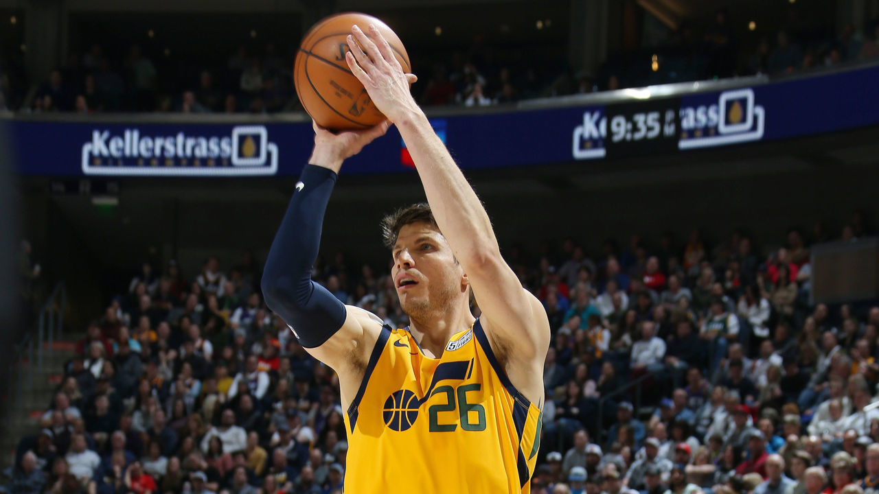 SALT LAKE CITY, UT - JANUARY 12: Kyle Korver #26 of the Utah Jazz shoots a three-pointer during the game against the Chicago Bulls on January 12, 2019 at Vivint Smart Home Arena in Salt Lake City, Utah. Mandatory Copyright Notice: Copyright 2019 NBAE