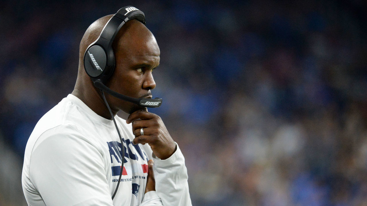 DETROIT, MI - AUGUST 25, 2017: Linebackers coach Brian Flores of the New England Patriots watches the action from the sideline in the first quarter of a preseason game on August 25, 2017 against the Detroit Lions at Ford Field in Detroit, Michigan. New England won 30-28. (Photo by: 2017 Nick Cammett/Diamond Images/Getty Images)