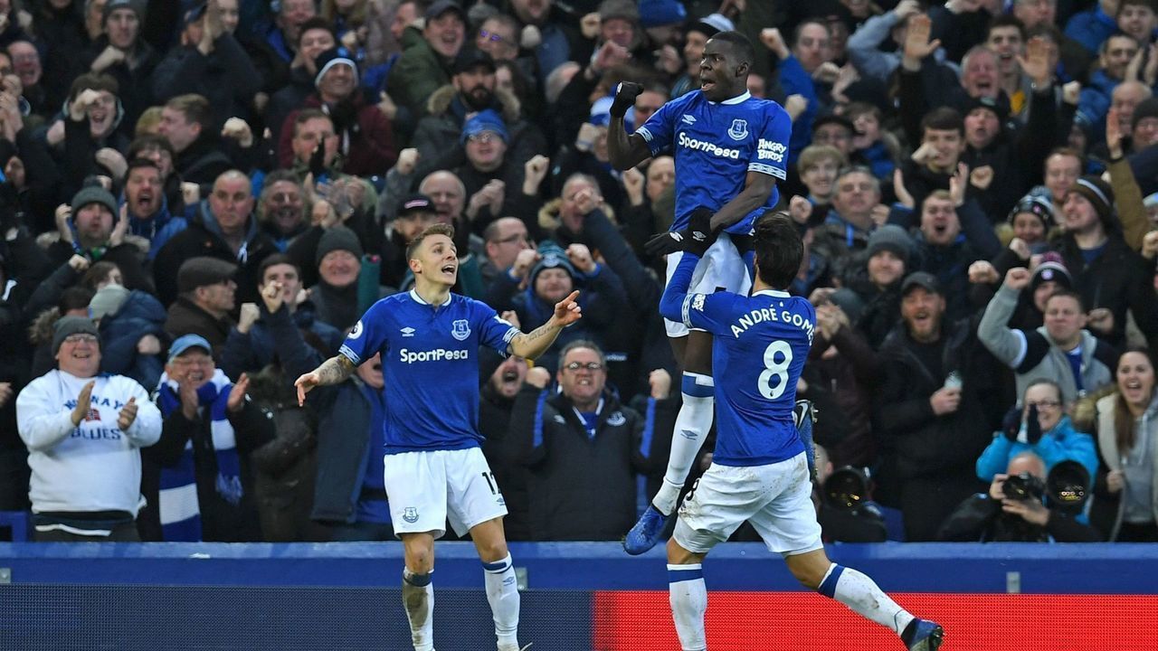 Everton's French defender Kurt Zouma celebrates scoring the opening goal during the English Premier League football match between Everton and Bournemouth at Goodison Park in Liverpool, north west England on January 13, 2019.