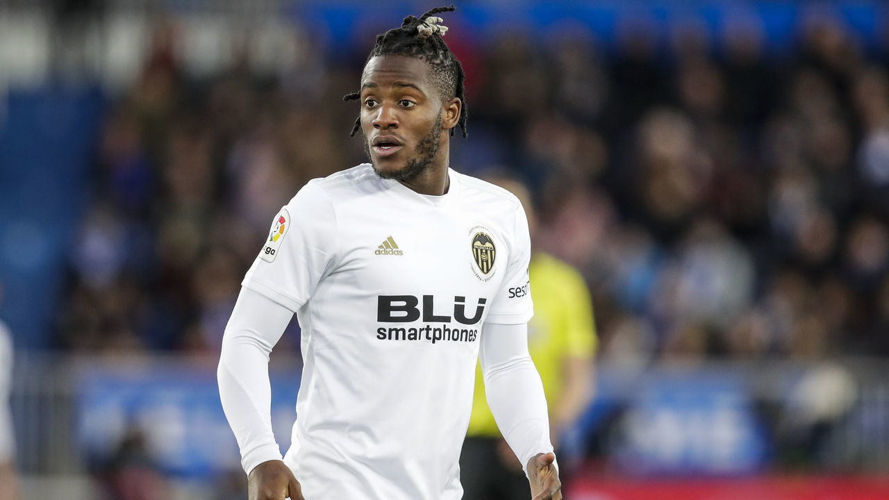 VITORIA GASTEIZ, SPAIN - JANUARY 5: Michy Batshuayi of Valencia CF during the La Liga Santander match between Deportivo Alaves v Valencia at the Estadio de Mendizorroza on January 5, 2019 in Vitoria Gasteiz Spain