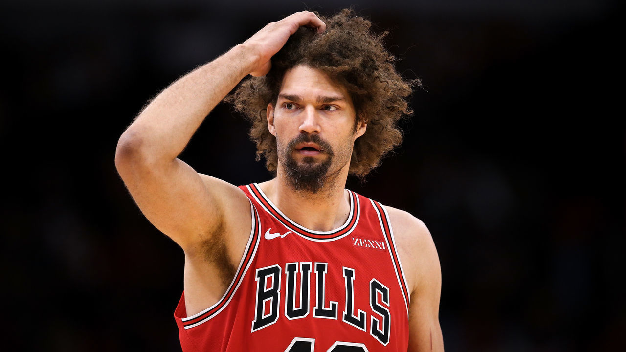 CHICAGO, ILLINOIS - JANUARY 04: Robin Lopez #42 of the Chicago Bulls walks across the court in the second quarter against the Indiana Pacers at the United Center on January 04, 2019 in Chicago, Illinois.