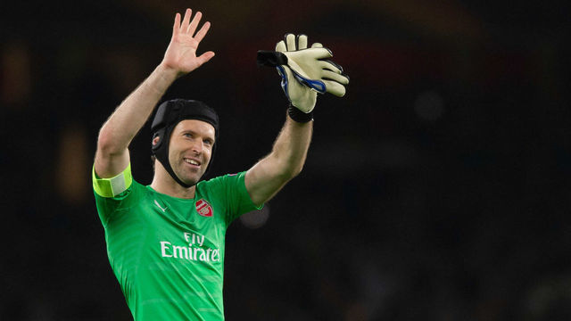 LONDON, ENGLAND - NOVEMBER 08: Petr Cech of Arsenal gestures during the UEFA Europa League Group E match between Arsenal and Sporting CP at Emirates Stadium on November 8, 2018 in London, United Kingdom.