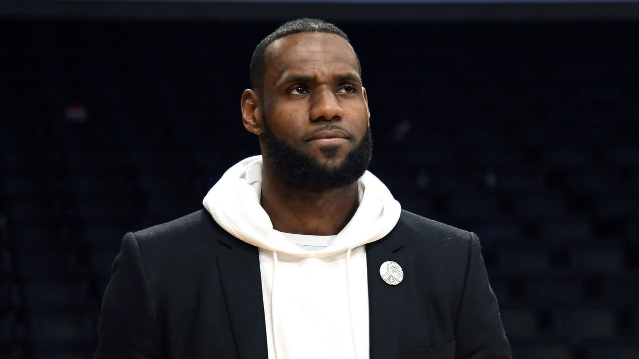 LOS ANGELES, CA - DECEMBER 28: Injured LeBron James #23 of the Los Angeles Lakers walks on the court after the Los Angeles Clippers and Los Angeles Lakers basketball game at Staples Center on December 28, 2018 in Los Angeles, California.
