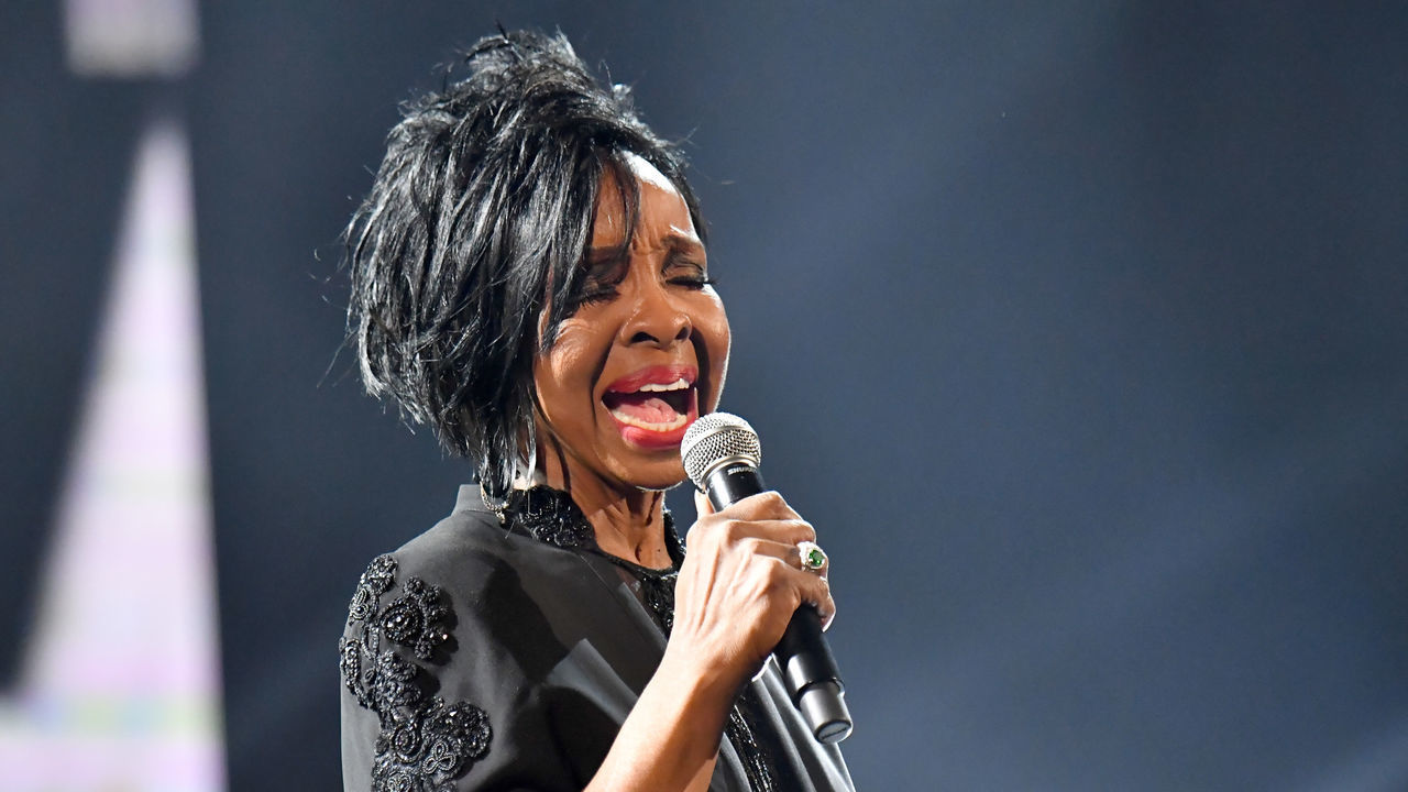 LOS ANGELES, CA - OCTOBER 09: Gladys Knight performs onstage during the 2018 American Music Awards at Microsoft Theater on October 9, 2018 in Los Angeles, California.