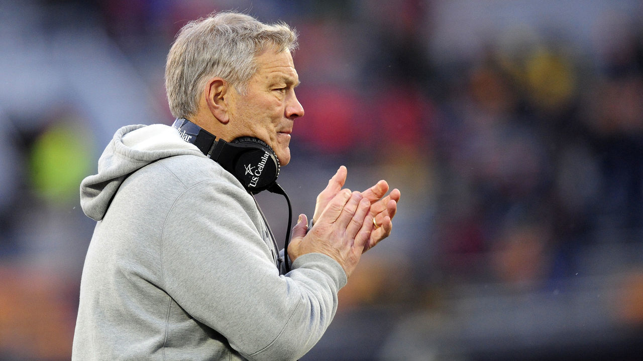 CHAMPAIGN, IL - NOVEMBER 17: Iowa Hawkeyes Head Coach Kirk Ferentz claps at the end of a play during the Big Ten Conference college football game between the Iowa Hawkeyes and the Illinois Fighting Illini on November 17, 2018, at Memorial Stadium in Champaign, Illinois.