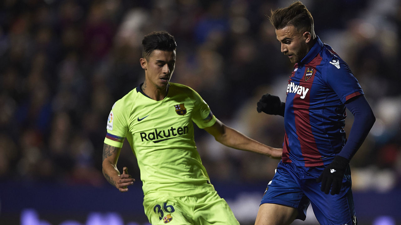 VALENCIA, SPAIN - JANUARY 10: Borja Mayoral of Levante UD competes for the ball with Juan Brandariz Chumi of FC Barcelona during the Copa del Rey Round of 16 first leg match between Levante UD and FC Barcelona at Ciutat de Valencia on January 10, 2019 in Valencia, Spain.