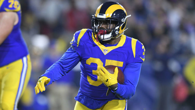 LOS ANGELES, CA - JANUARY 12: Los Angeles Rams running back C.J. Anderson #35 rushes against the Dallas Cowboys at Los Angeles Memorial Coliseum on January 12, 2019 in Los Angeles, California.