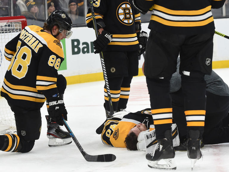 Rask concussed on collision after Chytil's goal | theScore.com