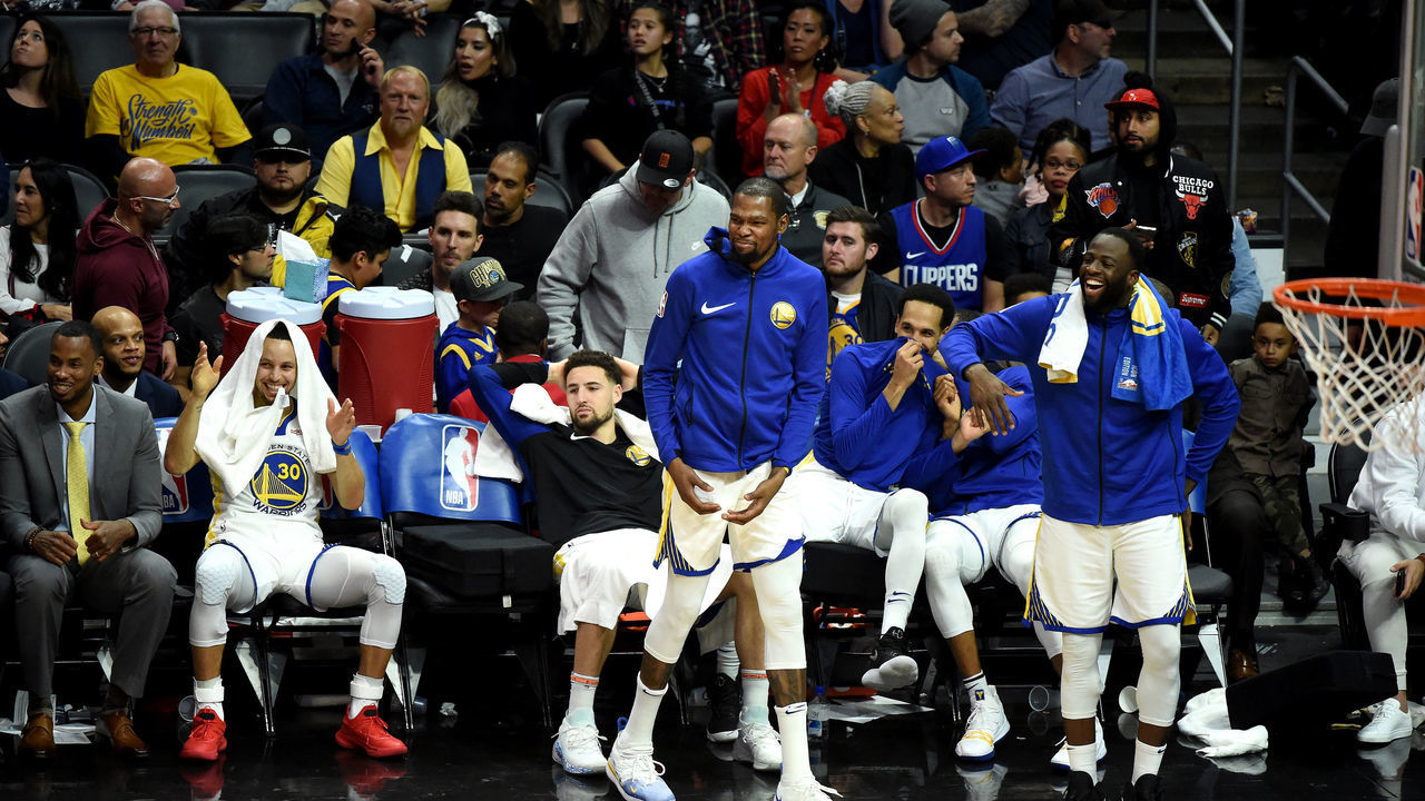 LOS ANGELES, CA - JANUARY 18: The Golden State Warriors react against the LA Clippers on January 18, 2019 at STAPLES Center in Los Angeles, California. NOTE TO USER: User expressly acknowledges and agrees that, by downloading and/or using this Photograph, user is consenting to the terms and conditions of the Getty Images License Agreement. Mandatory Copyright Notice: Copyright 2019 NBAE