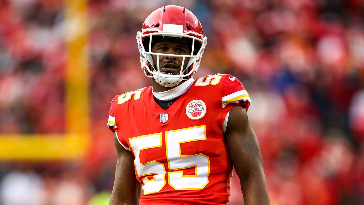 KANSAS CITY, MO - DECEMBER 30: Dee Ford #55 of the Kansas City Chiefs looks in to the crowd during the first half of the game against the Oakland Raiders at Arrowhead Stadium on December 30, 2018 in Kansas City, Missouri.