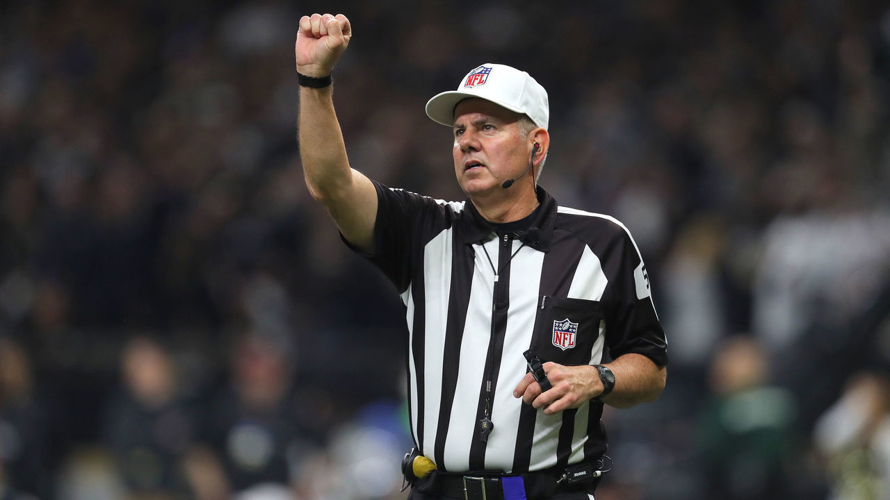 NEW ORLEANS, LOUISIANA - JANUARY 20: Referee Bill Vinovich #52 makes a call in the NFC Championship game between the Los Angeles Rams and the New Orleans Saints at the Mercedes-Benz Superdome on January 20, 2019 in New Orleans, Louisiana.