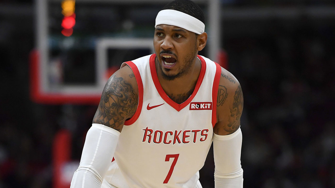 CHICAGO, ILLINOIS - NOVEMBER 03: Carmelo Anthony #7 of the Houston Rockets reacts during the game against the Chicago Bulls at United Center on November 03, 2018 in Chicago, Illinois.