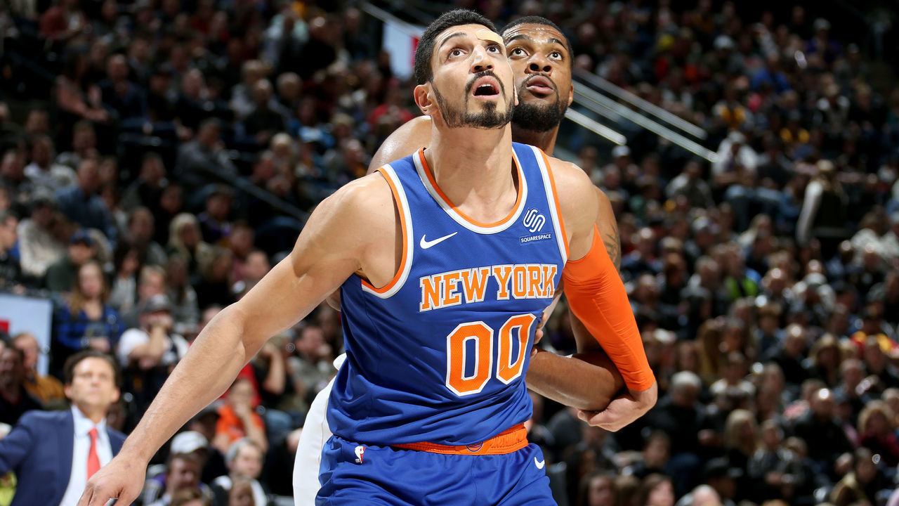 SALT LAKE CITY, UT - DECEMBER 29: Enes Kanter #00 of the New York Knicks boxes out Derrick Favors #15 of the Utah Jazz during the game on December 29, 2018 at Vivint Smart Home Arena in Salt Lake City, Utah. Mandatory Copyright Notice: Copyright 2018 NBAE