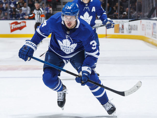TORONTO, ON - JANUARY 20: Auston Matthews #34 of the Toronto Maple Leafs skates against the Arizona Coyotes during the third period at the Scotiabank Arena on January 20, 2019 in Toronto, Ontario, Canada.