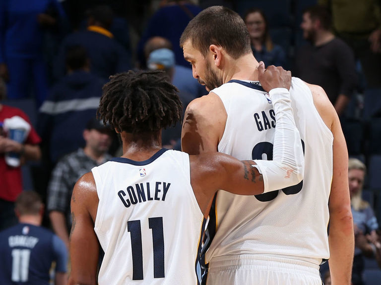 Grizzlies' Gasol, Conley emotional while addressing trade rumors